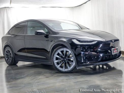 Used 2022 Tesla Model X Plaid image 2