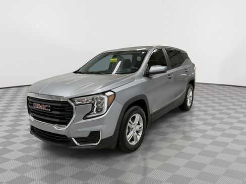 Used 2023 GMC Terrain SLE image 5