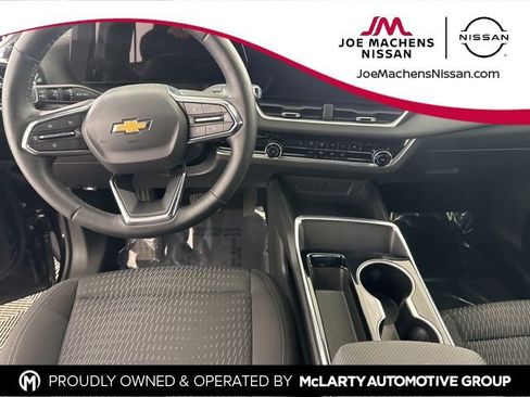 Used 2025 Chevrolet Equinox LT image 27