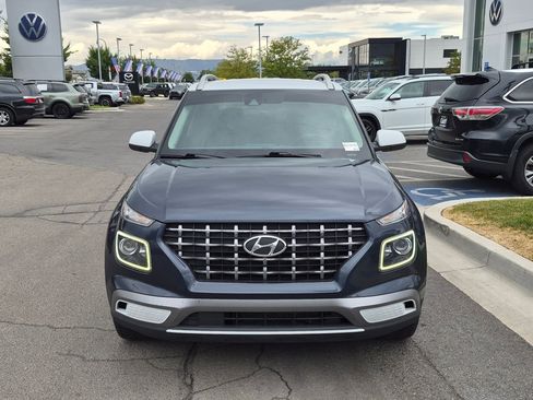 Used 2021 Hyundai Venue w/ Cargo Package FWD image 11
