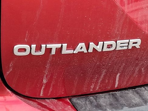 New 2026 Mitsubishi Outlander SE AWD/4WD image 9