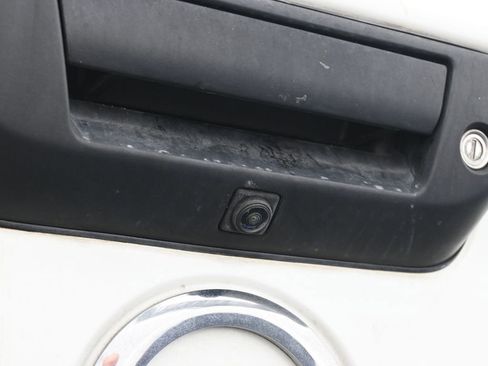 Used 2018 Nissan Titan PRO-4X w/ Pro-4x Convenience Package image 43