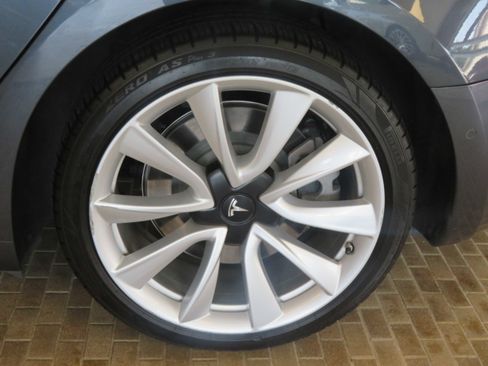 Used 2019 Tesla Model 3 Performance AWD/4WD image 8