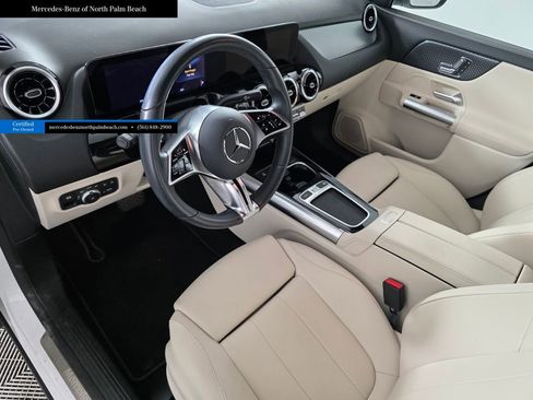 Used 2025 Mercedes-Benz GLA 250 4MATIC image 11