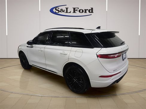 Used 2024 Lincoln Corsair Reserve w/ Jet Appearance Package image 4