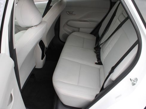 Used 2024 Hyundai Kona SEL AWD/4WD image 16