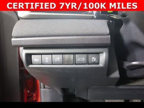 Used 2025 Toyota Camry LE image 19