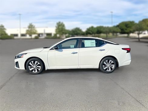 New 2025 Nissan Altima 2.5 S image 4