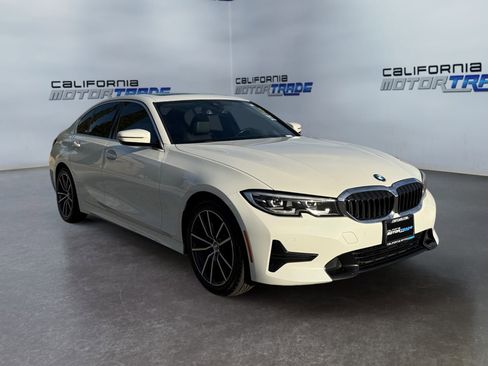 Used 2019 BMW 330i Sedan w/ Convenience Package image 3
