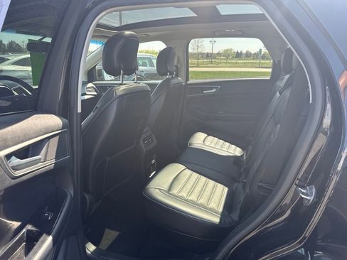 Used 2018 Ford Edge SEL w/ Equipment Group 201A AWD/4WD image 10