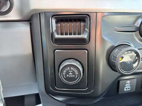 New 2026 Ford F250 XL w/ XL Chrome Package RWD image 29
