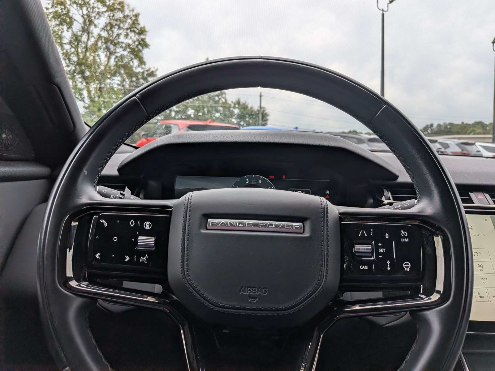Used 2025 Land Rover Range Rover Velar Dynamic SE AWD/4WD image 28