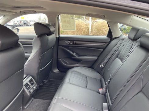 Used 2021 Honda Accord EX-L image 16