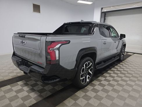 Used 2025 Chevrolet Silverado EV RST AWD/4WD image 2