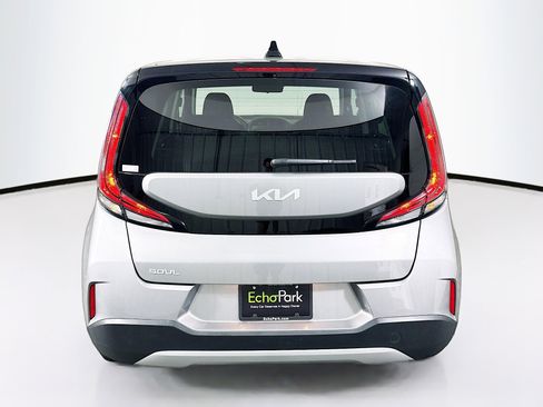 Used 2025 Kia Soul LX w/ LX Technology Package image 7