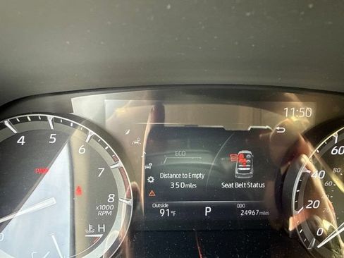 Used 2021 Toyota Highlander XLE FWD image 9