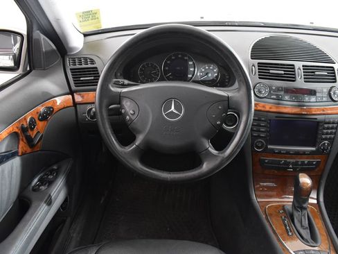 Used 2004 Mercedes-Benz E 500 Sedan image 14