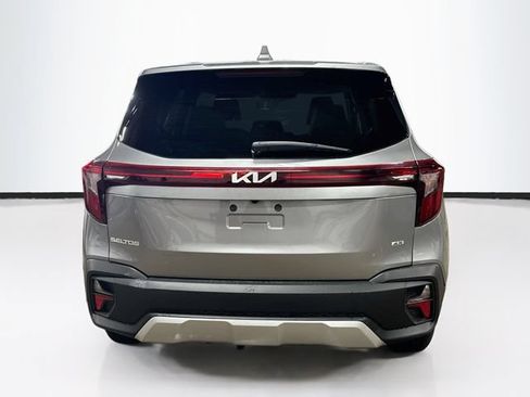 Used 2024 Kia Seltos LX AWD/4WD image 6