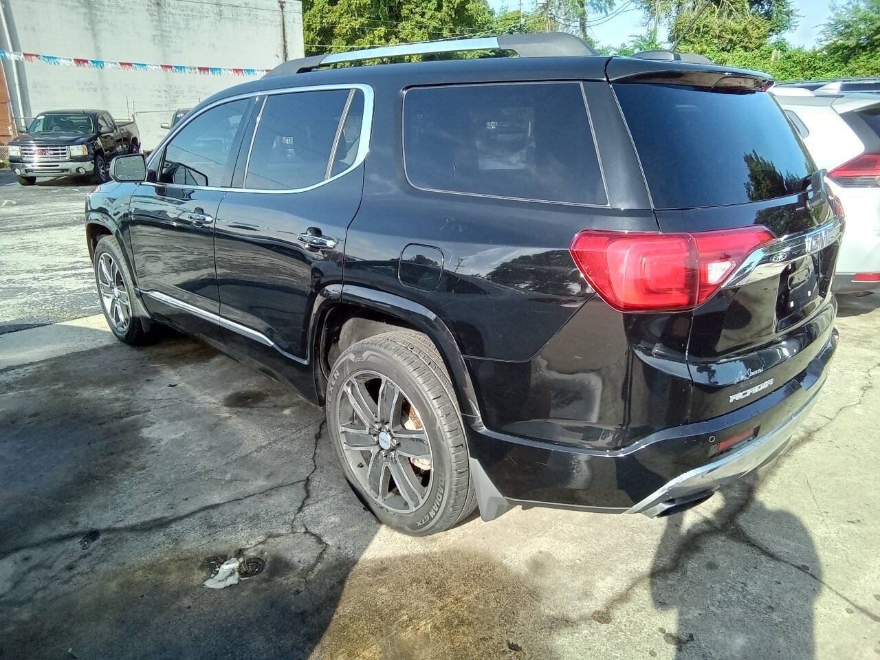 Used 2017 GMC Acadia Denali w/ LPO, Protection Package FWD image 12