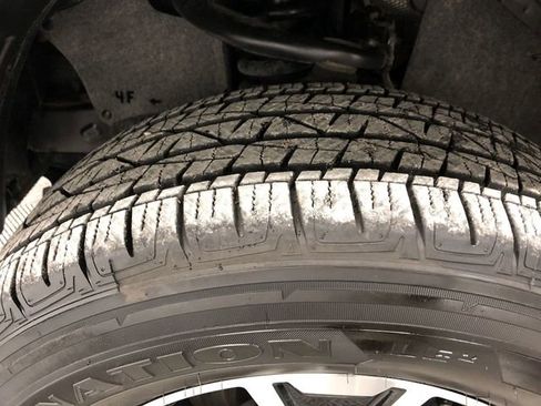 Used 2022 Toyota Tacoma TRD Sport image 28