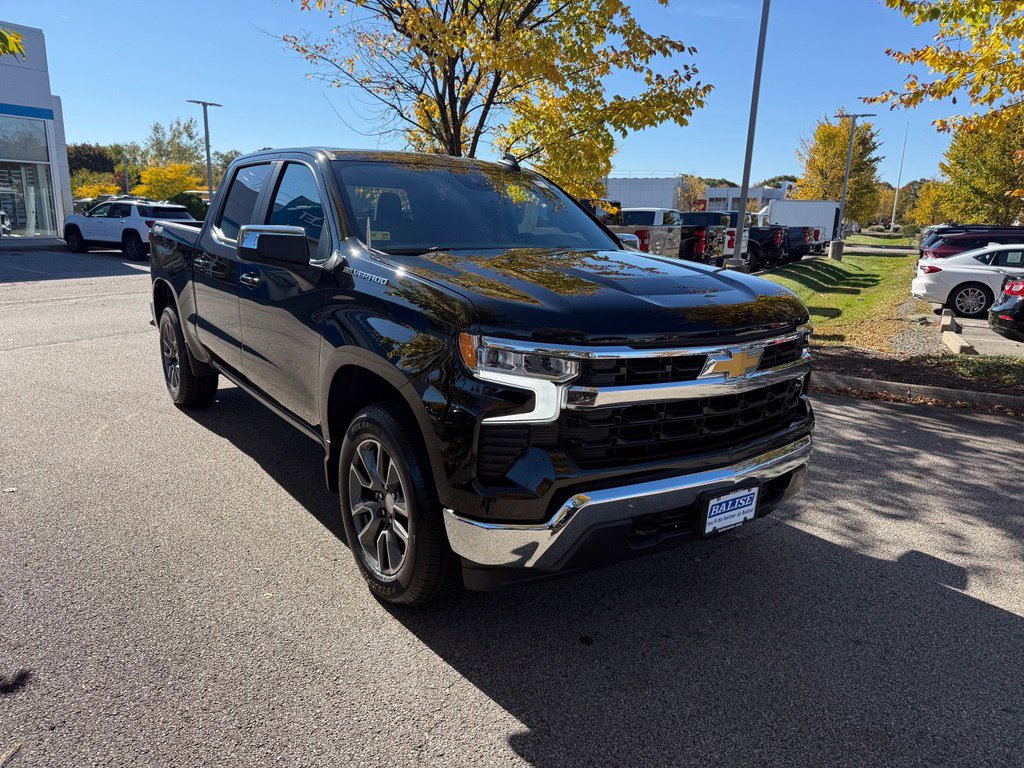 Used 2023 Chevrolet Silverado 1500 LT AWD/4WD image 7