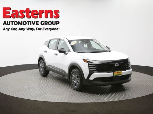 Used 2025 Nissan Kicks S image 49