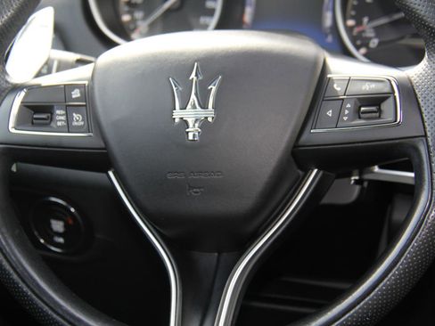 Used 2020 Maserati Levante S image 12