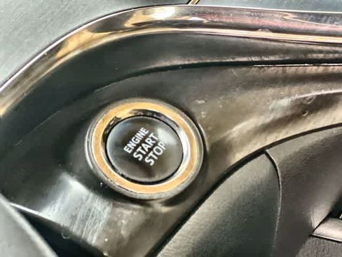 Used 2016 Toyota Avalon XLE image 28