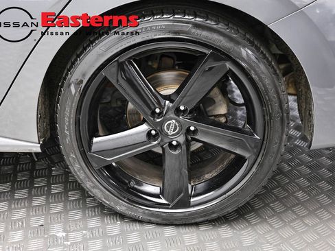 Used 2023 Nissan Sentra SR w/ Midnight Edition Package FWD image 8