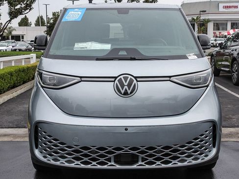 New 2025 Volkswagen ID. Buzz Pro S Plus image 2