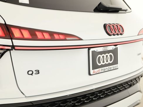 New 2026 Audi Q3 quattro 2.0T AWD/4WD image 34