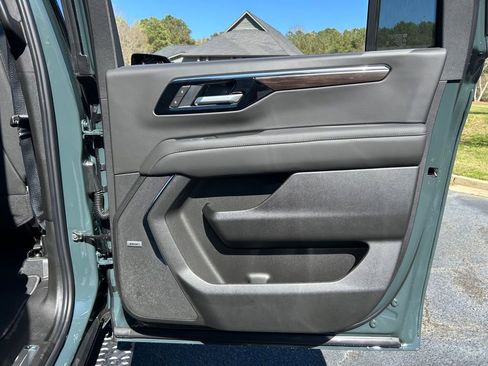 New 2026 Chevrolet Suburban Z71 w/ Z71 Off-Road Package image 64