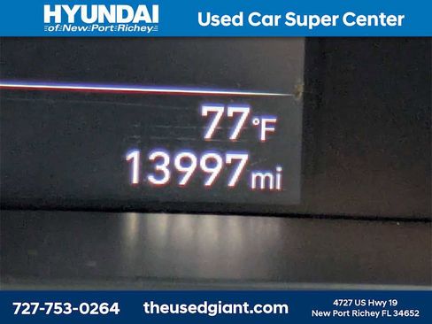 Used 2023 Hyundai Elantra SEL image 27