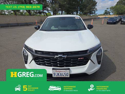 Used 2024 Chevrolet Trax RS w/ Driver Confidence Package FWD image 1