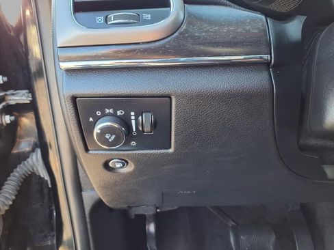 Used 2018 Jeep Grand Cherokee Limited image 14