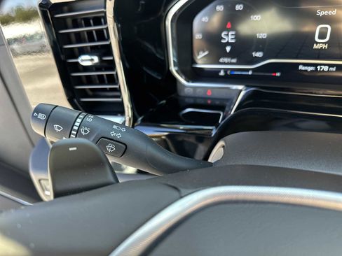 Used 2024 GMC Sierra 1500 SLT w/ SLT Premium Plus Package image 26