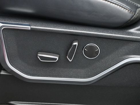 Used 2022 Ford F150 Raptor w/ Equipment Group 801A High image 9