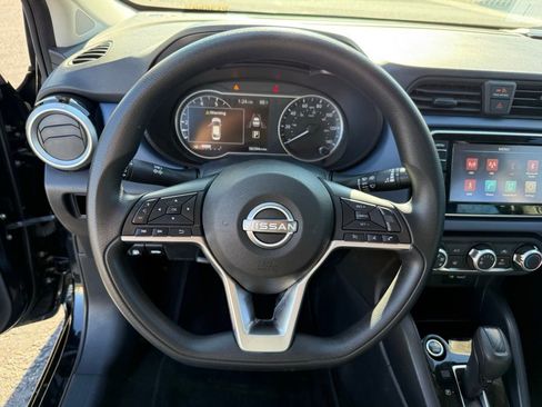 Used 2023 Nissan Versa SV image 21
