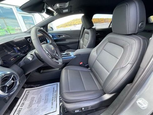 New 2026 Chevrolet Equinox EV LT w/ LPO, Tech Bronze Package image 16