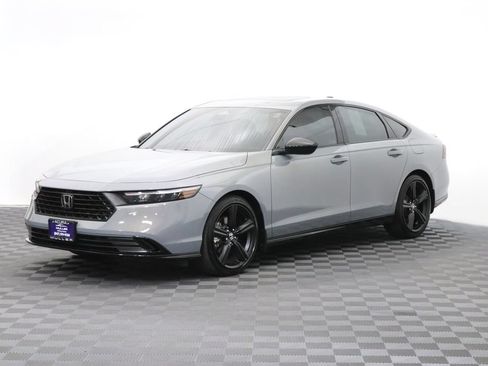 Used 2025 Honda Accord Sport image 5