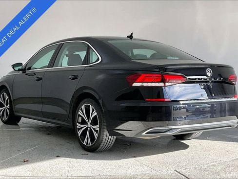 Used 2022 Volkswagen Passat 2.0T SE image 17