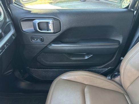 Used 2021 Jeep Wrangler Unlimited Rubicon image 26