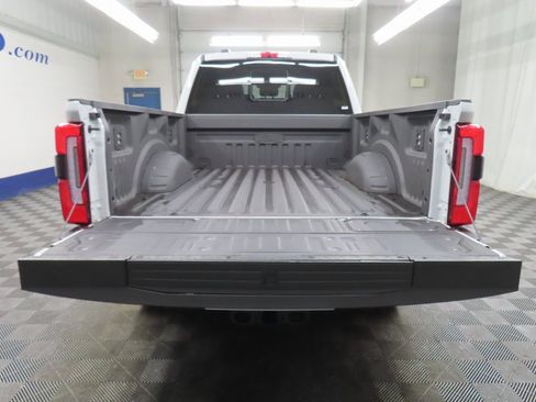 Used 2025 Ford F250 Platinum w/ FX4 Off-Road Package image 46