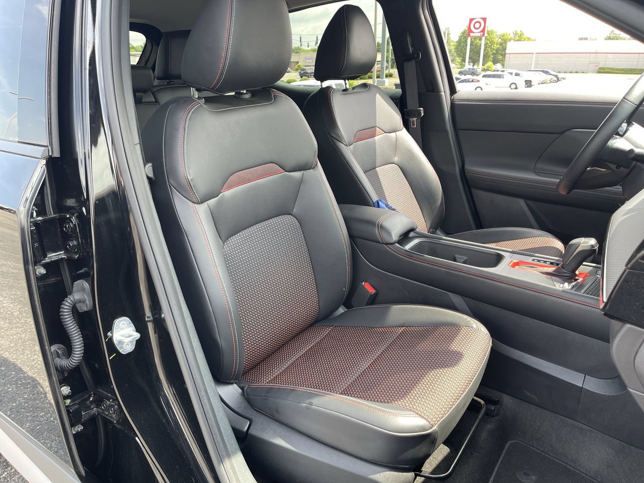 Used 2025 Nissan Kicks SR AWD/4WD image 26