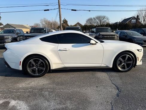 Used 2024 Ford Mustang Coupe image 6