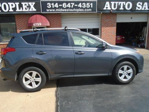 Used 2014 Toyota RAV4 XLE AWD/4WD image 2