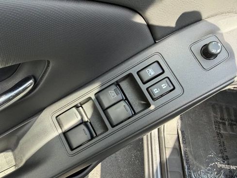 Used 2024 Nissan Frontier SL w/ Technology Package RWD image 13