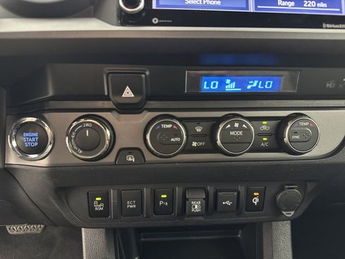 Used 2023 Toyota Tacoma TRD Sport image 22