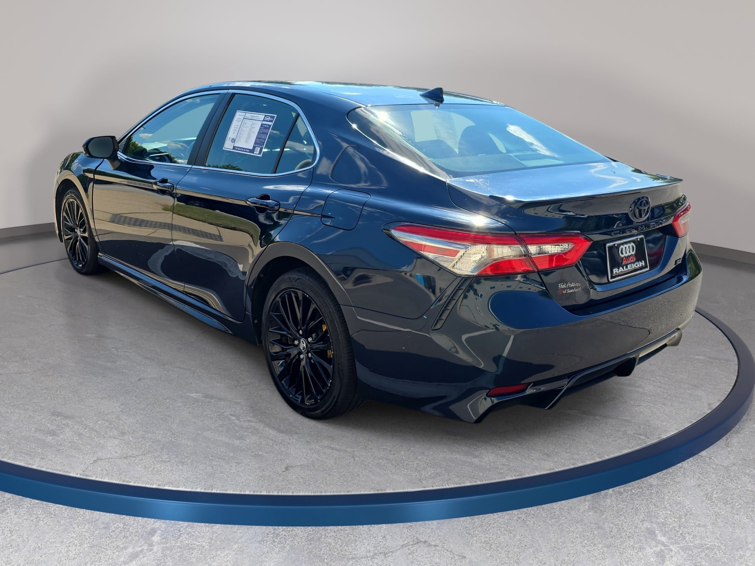 Used 2018 Toyota Camry SE w/ Audio Package FWD image 7