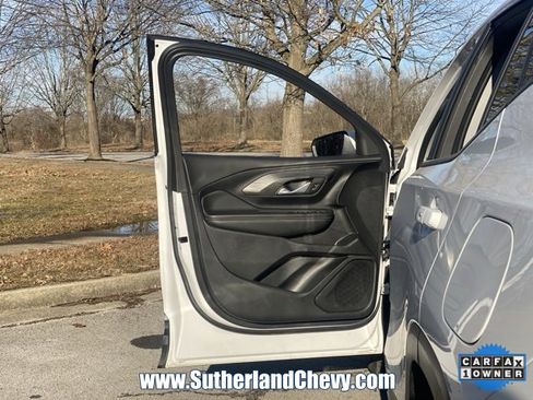 Used 2024 GMC Terrain SLE image 13